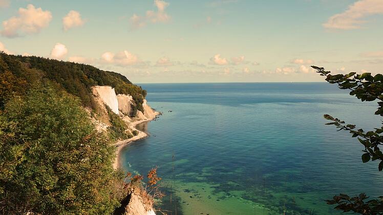 Rügen und die Ostsee gehören zu den beliebtesten Reisezielen in Deutschland. Foto: unsplash.com/Sascha Lichtenstein