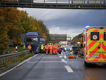 Fünffache Unfallserie auf der A9: Riesiger Stau - mehrere Verletzte