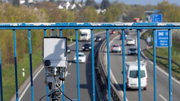 Abstandsversto&szlig; auf der A3 im Kreis W&uuml;rzburg kostet Autofahrerin &uuml;ber 300 Euro