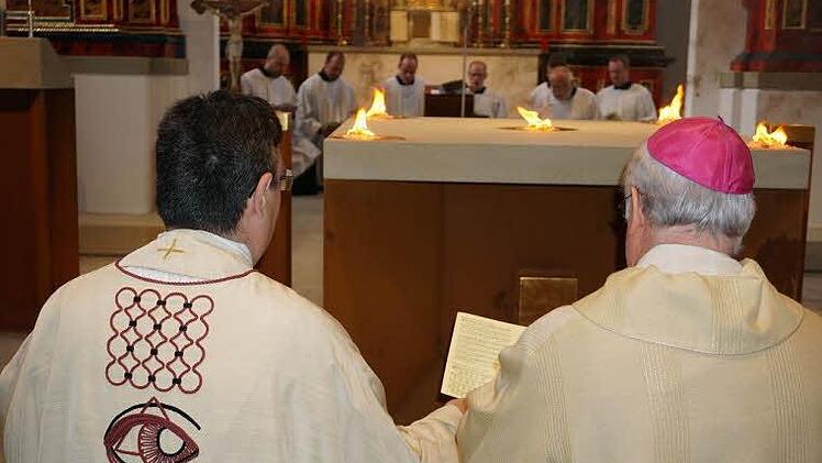 Altarweihe auf dem Volkersberg durch Bischof Friedhelm Hofmann am 2. Oktober 2016 Foto: Marion Eckert