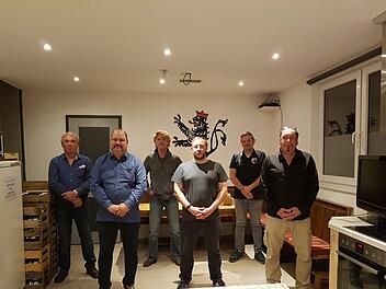 Das Foto zeigt die geehrten langjährigen Mitglieder des SV Rothhausen  (von links): Wolfgang Elflein (40 Jahre), Klaus Pfaab (20), Roman Memmel (40), Daniel Elflein (25), Dominik Englert (25) und Manfred Beck (50). Foto: Daniel Wiener