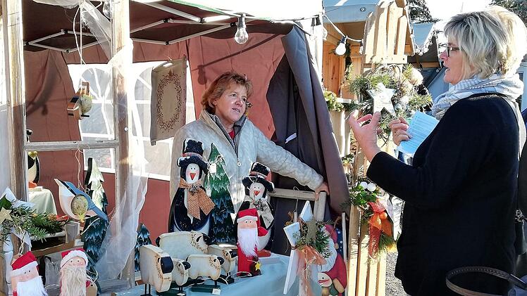 Viel Weihnachtliches zu bestaunen und zu kaufen gab es auch heuer wieder beim Nüdlinger Weihnachtsmarkt der Lebenshilfe