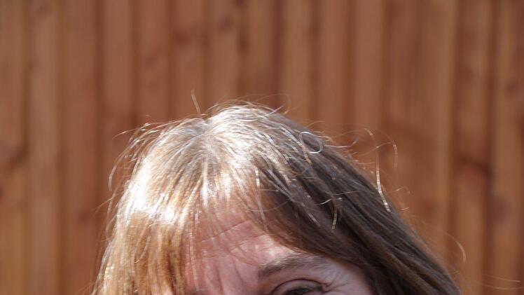 Claudia Smits ist Erzieherin im Waldkindergarten "Fuchsbau" in Adelsdorf. Foto: Christian Bauriedel