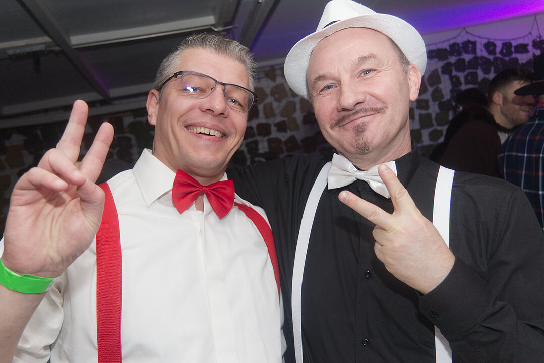 In der ausverkauften Mehrzweckhalle wurde richtig gefeiert!