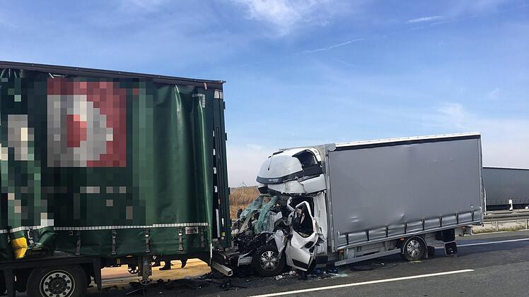 Ein Unfall mit t&ouml;dlichen Folgen hat sich am Dienstagnachmittag auf der A3 in Unterfranken ereignet. Foto: News5/H&ouml;nig