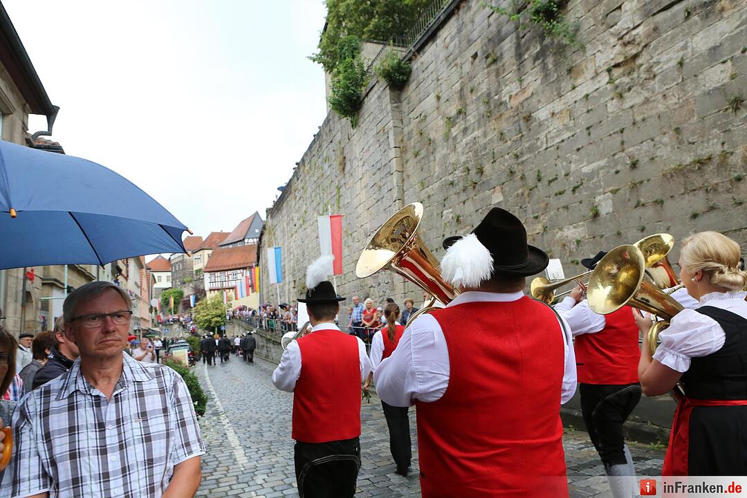 Kronacher Freischießen: Schützenauszug