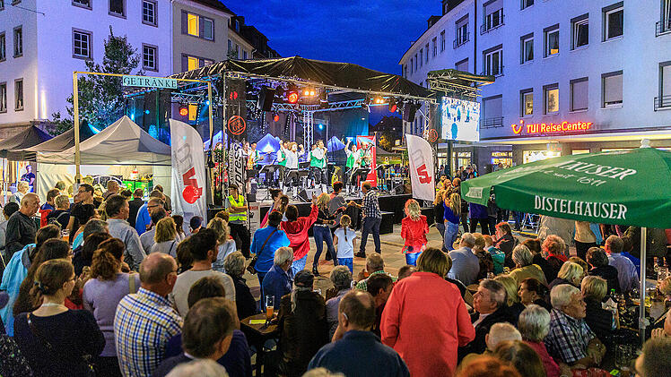 Würzburger Stadtfest 2023: Zahlreiche Bühnenshows, Verkaufsstände und Co. - was die Besucher erwartet
