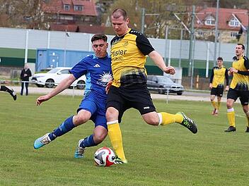 Traumtor in Nachspielzeit: VfL M&uuml;rsbach zieht das Topspiel
