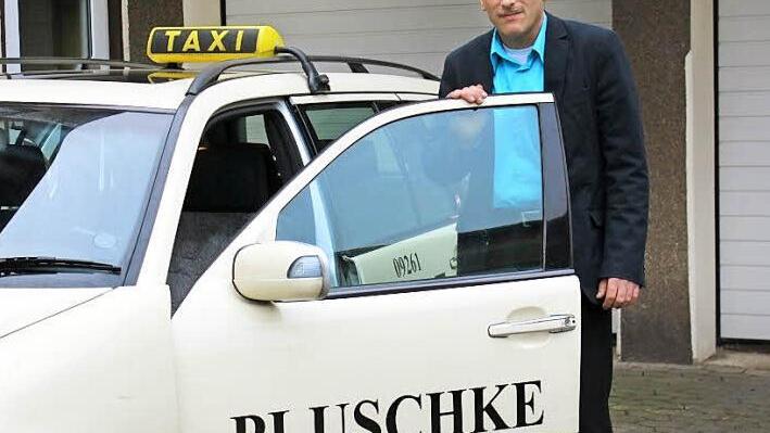 Für Jürgen Pluschke und sein Taxi-Unternehmen geht eine Ära zu Ende. Foto: Veronika Schadeck