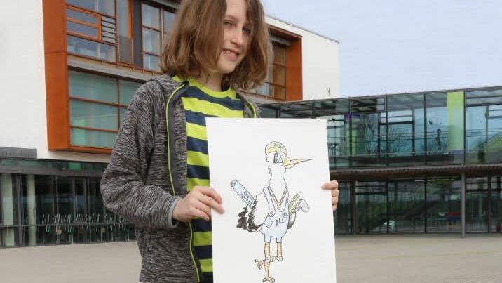 Darf sich freuen: Leon Bachmeier mit seinem Storch  Foto: Barbara Herbst