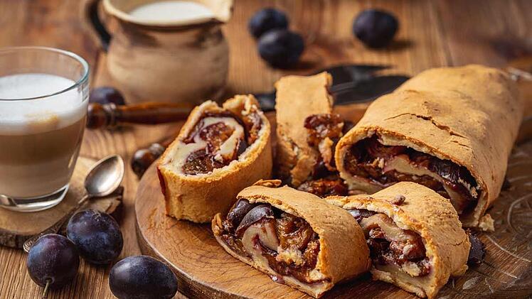 pflaumen-strudel.jpg