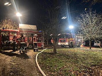 Die Einsatzkräfte am Brandort. Foto: Polizei Stadtsteinach