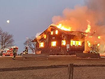 Eine besondere Herausforderung f&uuml;r die Feuerwehr war der Brand der Kissinger H&uuml;tte.