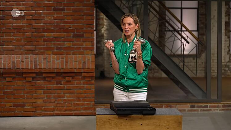 "Die sind mega!", lagen die Hanteln gut in Lisa N&uuml;dlings Hand. F&uuml;r 320 Euro bekam sie die Sportger&auml;te sogar.