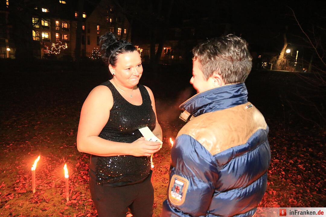 Ela gesteht Stefanie in Burgfarrnbach ihre Liebe