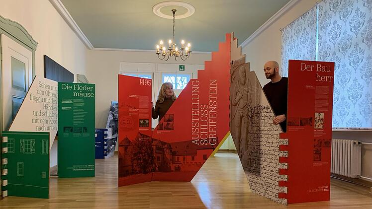 In der Regionalausstellung im Lager stehen die Aufsteller f&uuml;r die Ausstellung bereit. Foto: Kerstin V&auml;th