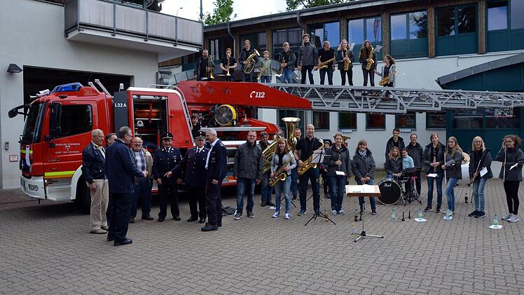 Mit einem Tag der offenen Tür, Musik der Garitzer Jugendfeuerwehrkapelle und diversen Schauübungen wurde der 20. Geburtstag der "neuen Kissinger Feuerwache" gebührend gefeiert. Foto: Peter Rauch