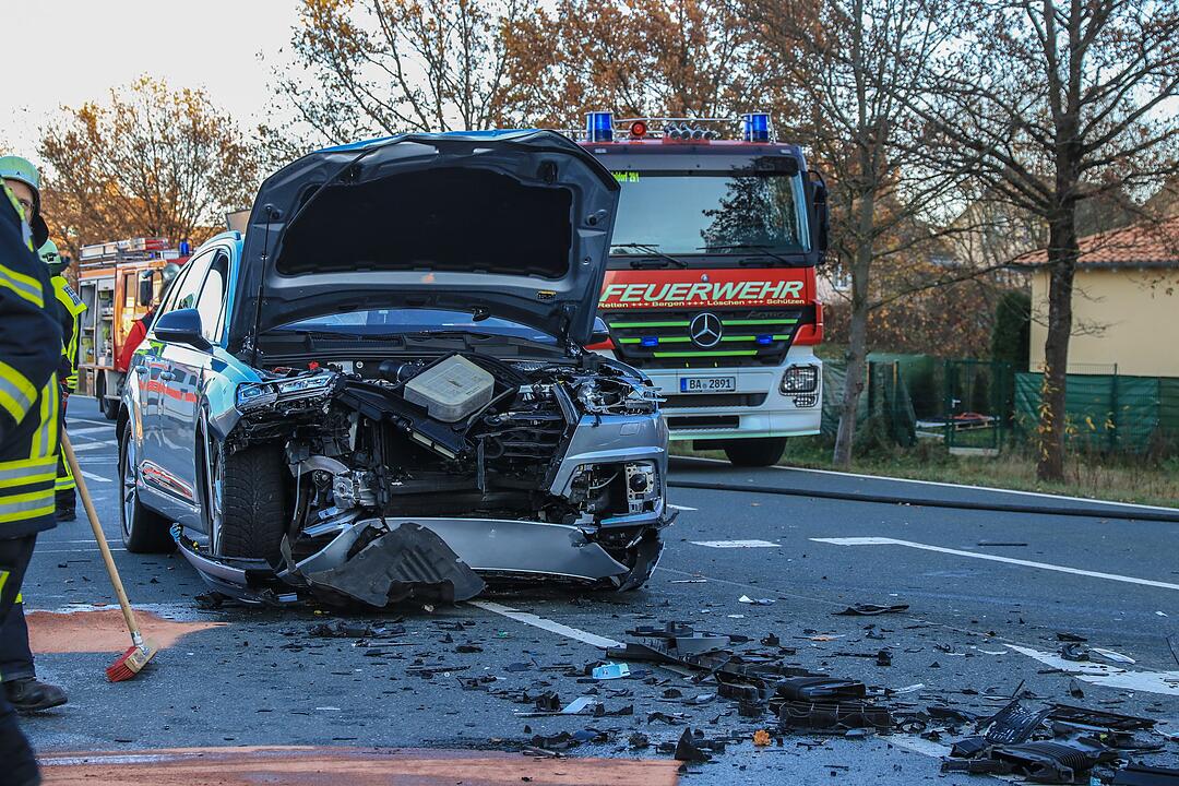 Kollision im Kreis Bamberg: Drei verletzte Personen nach Unfall