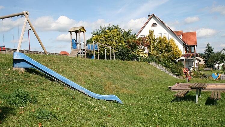 Nicht zufrieden mit dem Spielplatz im Dorf zeigten sich die Gefäller bei der Bürgerversammlung.