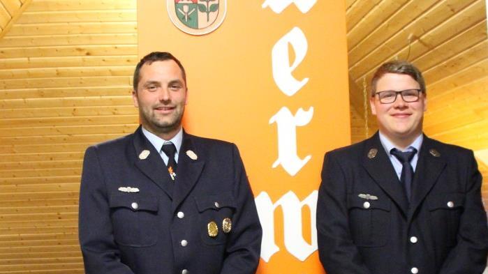 Die neue Führung der Langenleitner Wehr sind Stefan Rüttiger (links) und Fabian Voll (rechts). Foto: Johannes Schlereth