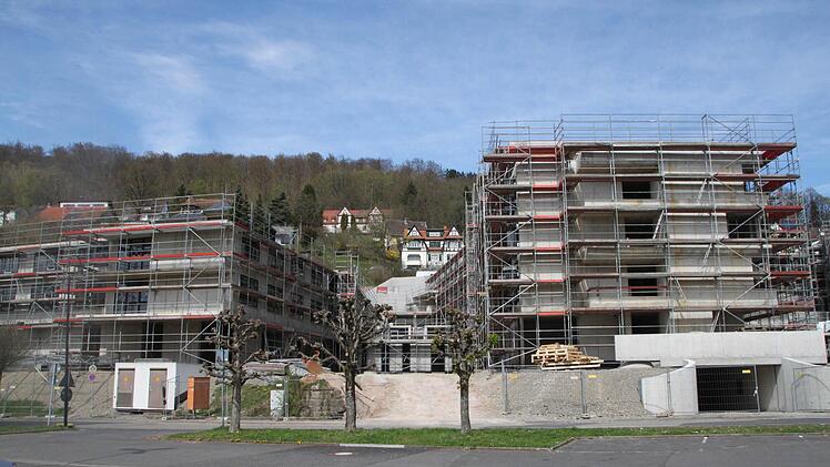 So sieht die Baustelle von der Ernst-Putz-Straße her aus. Im November 2014 wurde bereits Richtfest gefeiert. Foto: Ulrike Müller