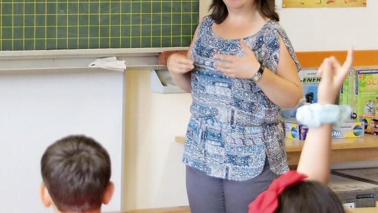 Natalia Weiche gibt seit eineinhalb Jahren Deutsch-Förderkurse für Flüchtlingskinder an der Mainleuser Schule. Foto: Jürgen Gärtner