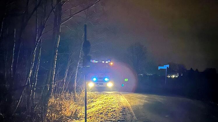 Sonneberg: Vierfache Mutter verunglückt nach Faschingsfeier in Fluss - Feuerwehren, BRK und mehr im Einsatz