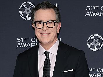 Auch nach dem Ende seiner "Late Show" sorgt Stephen Colbert f&uuml;r Schlagzeilen.