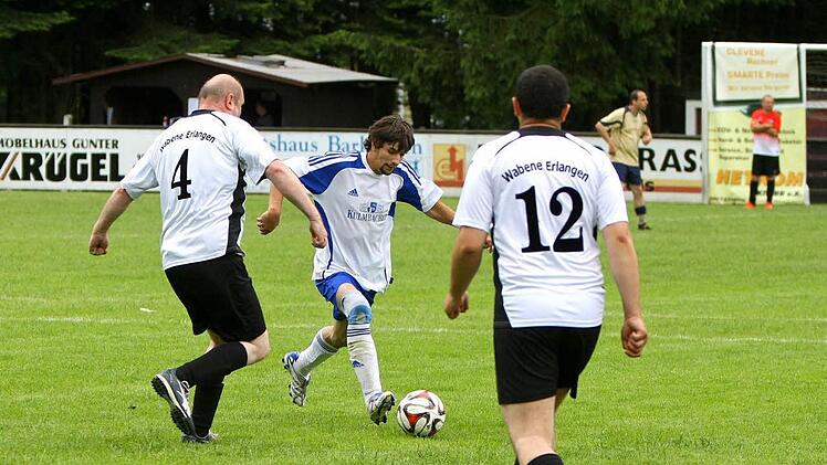 Am Ball Kai Steger von der WfbM Melkendorf. Foto Monika Limmer