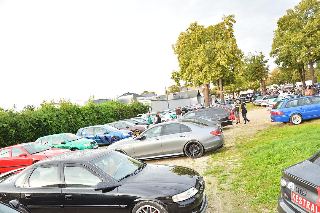 Viele Auto- und Tuningfreunde kamen nach Lichtenfels!