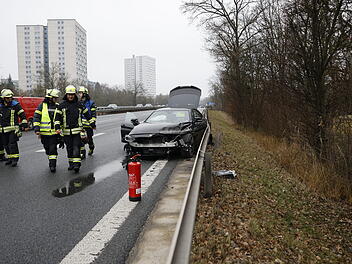 Verkehrsunfall auf Autobahn 73 bei Erlangen Verkehrsunfall auf Autobahn 73 bei Erlangen