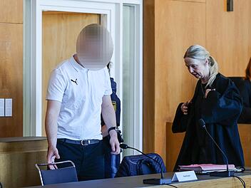 Prozessbeginn in Aschaffenburg: Angeklagter gesteht schweren Kindesmissbrauch