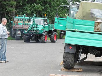 Werner Ziegler organisiert die Treffen der Unimog-Oldtimerfreunde Rhön (Archivbild von 2011 in Oberbach). Nun wird es heuer zum dritten Mal ein deutschlandweites Treffen in Oberbach geben. Foto: Johanna Kellermann