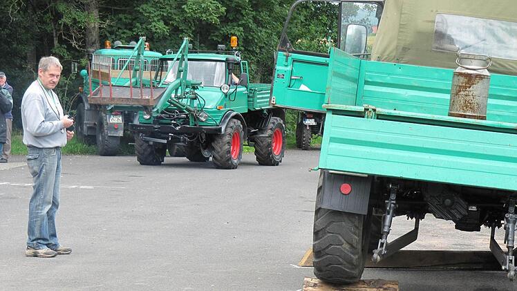 Werner Ziegler organisiert die Treffen der Unimog-Oldtimerfreunde Rhön (Archivbild von 2011 in Oberbach). Nun wird es heuer zum dritten Mal ein deutschlandweites Treffen in Oberbach geben. Foto: Johanna Kellermann