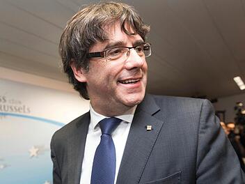 Der spanische Separatistenf&uuml;hrer Carles Puigedemont kommt auf freien Fu&szlig;. Das entschied ein norddeutsches Gericht. Foto: Oliver Matthys/AP/dpa