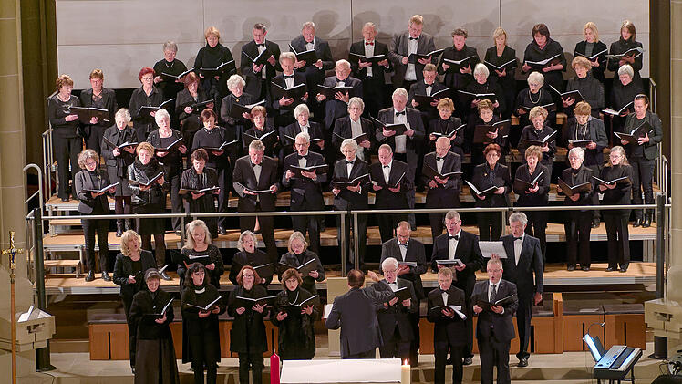 Bad Kissingen: "Europäische Weihnacht" in Herz-Jesu-Kirche - Chorgruppen singen breites Repertoire
