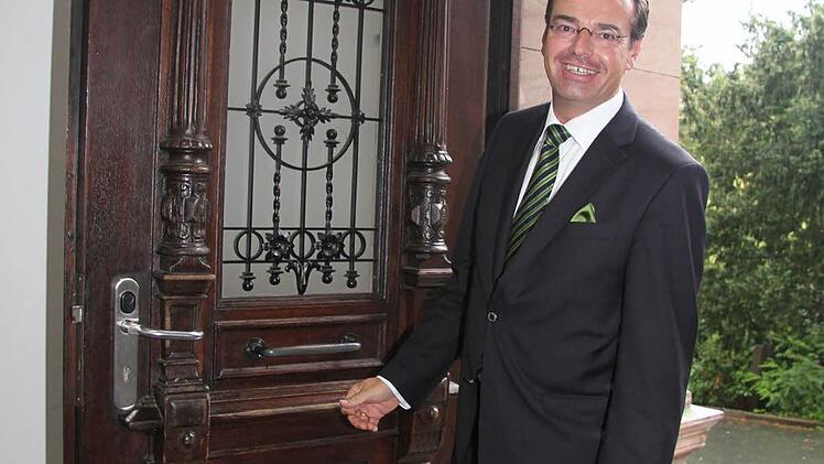 Das Hauptgebäude mit dem historischen Portal ist das Aushängeschild der Schule, deshalb strebt Pfadenhauer eine schnell Sanierung an.