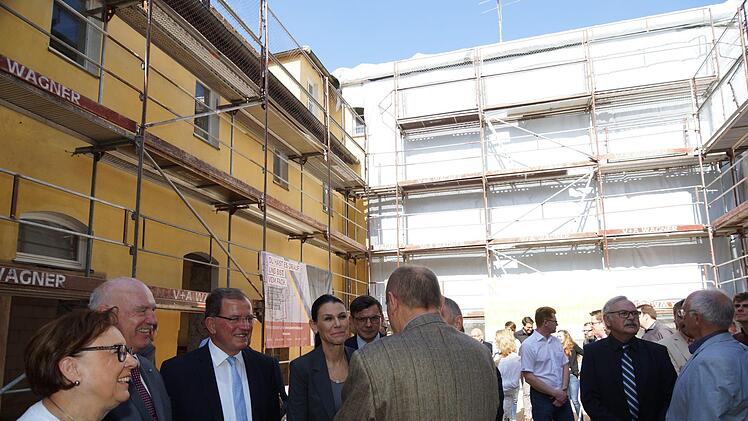 Richtfest mit Wissenschaftsministerin Marion KiechleFoto: Arkadius Guzy