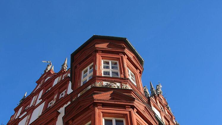 Mit seinen zweigeschossigen Erkern zählt des Stadthaus zu den prächtigsten historischen Gebäuden Coburgs.Foto. Jochen Berger