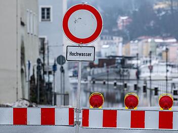 Sturm und Dauerregen fegen über Franken - Experte mit Hochwasser-Prognose für Bamberg, Nürnberg und Forchheim