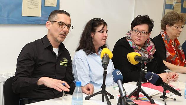 Bei einer Pressekonferenz nennen der B&uuml;rgerverein Sand und die Sandkerwa Veranstaltungs GmbH die Gr&uuml;nde f&uuml;r den Ausfall der Gro&szlig;veranstaltung in Bamberg. Foto: Barbara Herbst