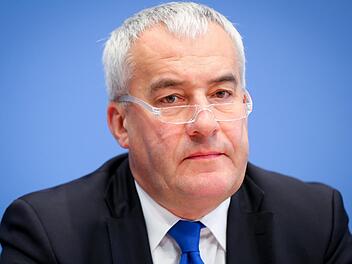 Bayerns Kultusminister Ludwig Spaenle (CSU)  Nietfeld/dpa