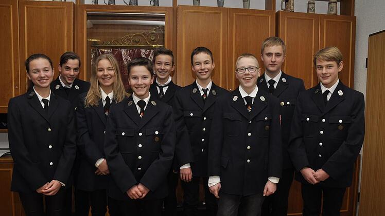 Jung und dynamisch, so ist der Feuerwehrnachwuchs in Reiterswiesen der jetzt offiziell aufgenommen wurde (von links): Annika Haub, Robin Kuhn, Leonie Scheit, Conner Zauner, Fabian Geipel, Lukas Ort, Vincent Halbig, Maximilian Müller und Fabian Bühner. Peter Klopf