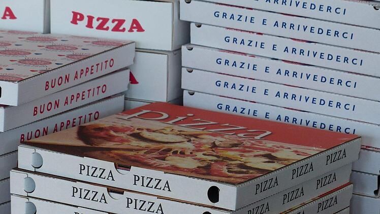 pizza.de ist Geschichte: Der Lieferservice informierte seine Kunden via Twitter, dass er von einem Konkurrenten aufgekauft wurde. Das macht die Kunden sauer. Symbolfoto: pixabay.com/Hans