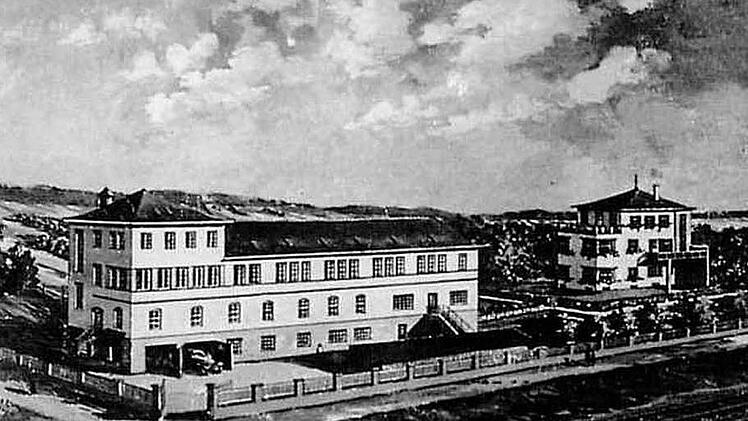 Fabrikgebäude (links) und das Wohngebäude der Familie Dassler im Jahr 1938. Foto: Puma (Archiv)