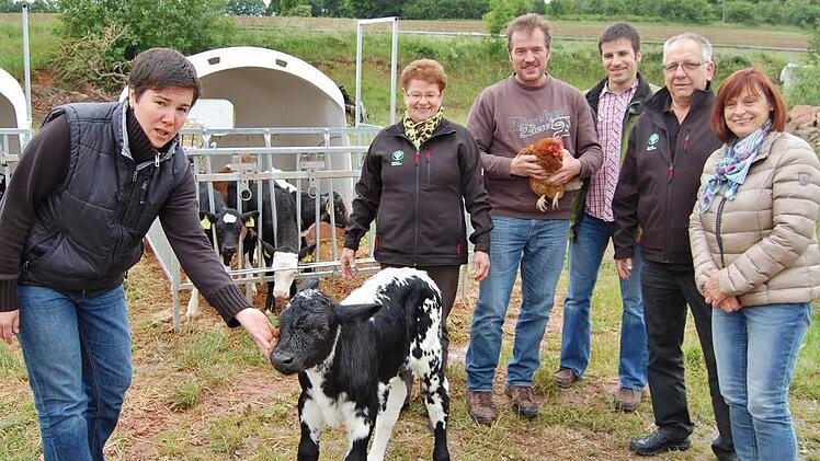Bio-Landwirtin Judith Hartmann kommt mit dem "rollenden Bauernhof" zur Unteren Saline.