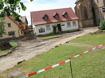 Auch das Jugendheim (Bildmitte) wurde in den vergangenen Monaten umfassend saniert.