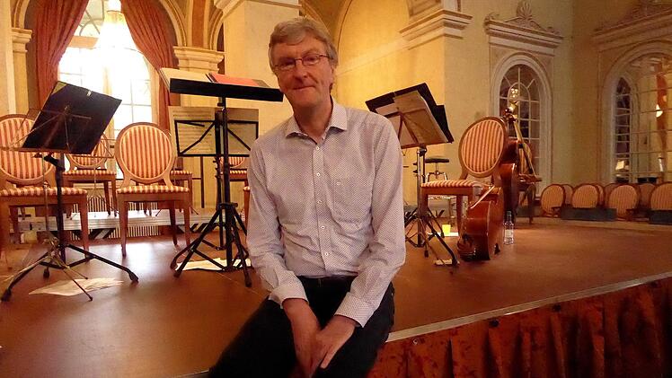 Nach den letzten Proben: Johannes Moesus gibt nach dem Sommer- und Jubiläumskonzert sein Amt als Chefdirigent des Bayerischen Kammerorchesters Bad Brückenau ab. Foto: Thomas Ahnert