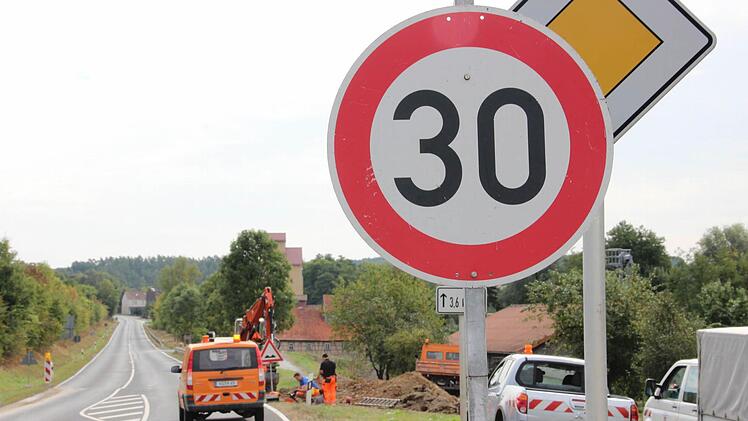 Tempo 30 auf der Staatssraße. Foto: Heike Beudert