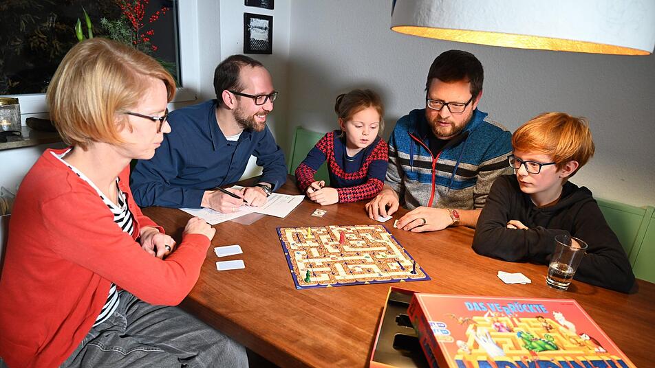 Bei der vielfältigen Auswahl an Spielen ist es oft schwer zu erkennen, welche wirklich gut sind. Hier  die  Ausgezeichneten "Spiele des Jahres" der  letzten Jahre.  Symbolbild: Felix Kästle/dpa